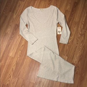 Billabong V-neck Ribbed Bodycon Dress